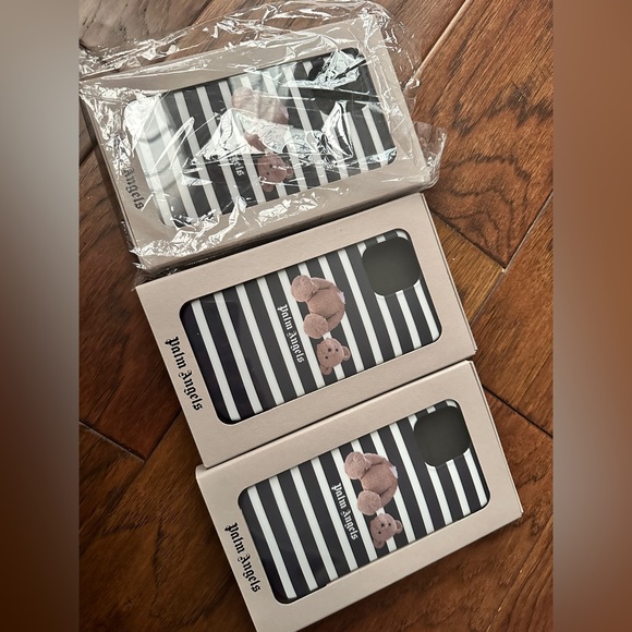 NWT Palm Angels iPhone 12/12 case - Picture 3 of 3